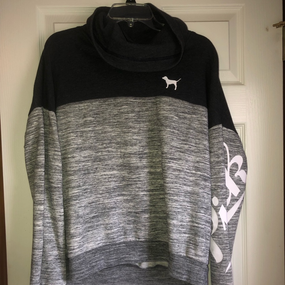 Oversized turtle neck sweatshirt
